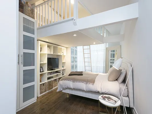 Sold by Sotheby's International Realty | media 5