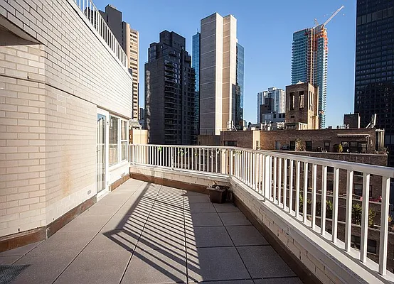 Rented by Warburg | media 14