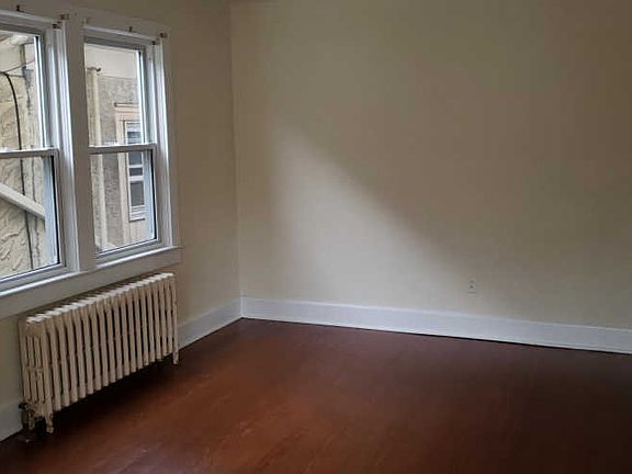 3rd image of 1414 Pocono Blvd