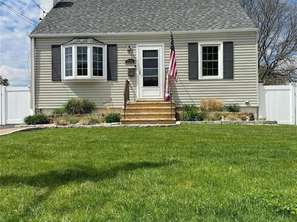 1646 Evans Place, North Bellmore, NY 11710