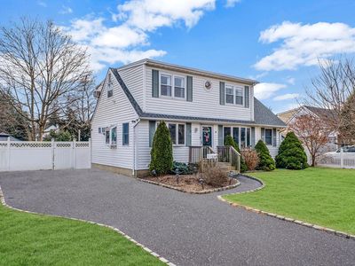 36 Adams Street E, East Islip, NY, 11730