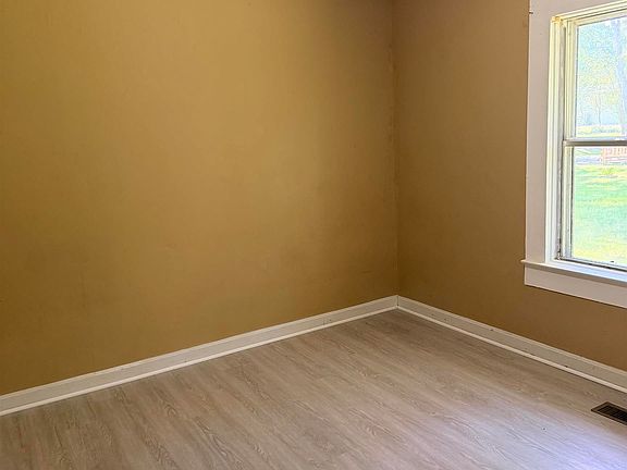 5th image of 1701 Roosevelt Ave