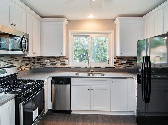 3rd image of 2920 Elder Ln