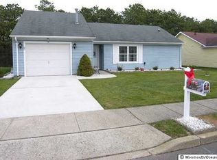 21 Sheffield Dr, Forked River, NJ 08731