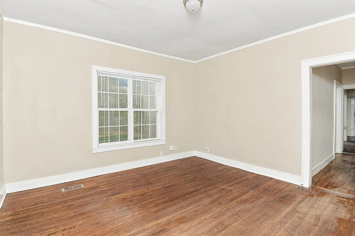 1341 N Santa Fe Ave — Photo 3