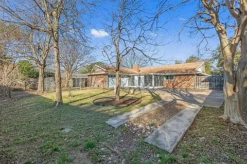 5324 Lake Lindenwood Dr — Photo 24