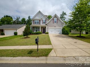 5415 Fenway Dr, Charlotte, NC 28273
