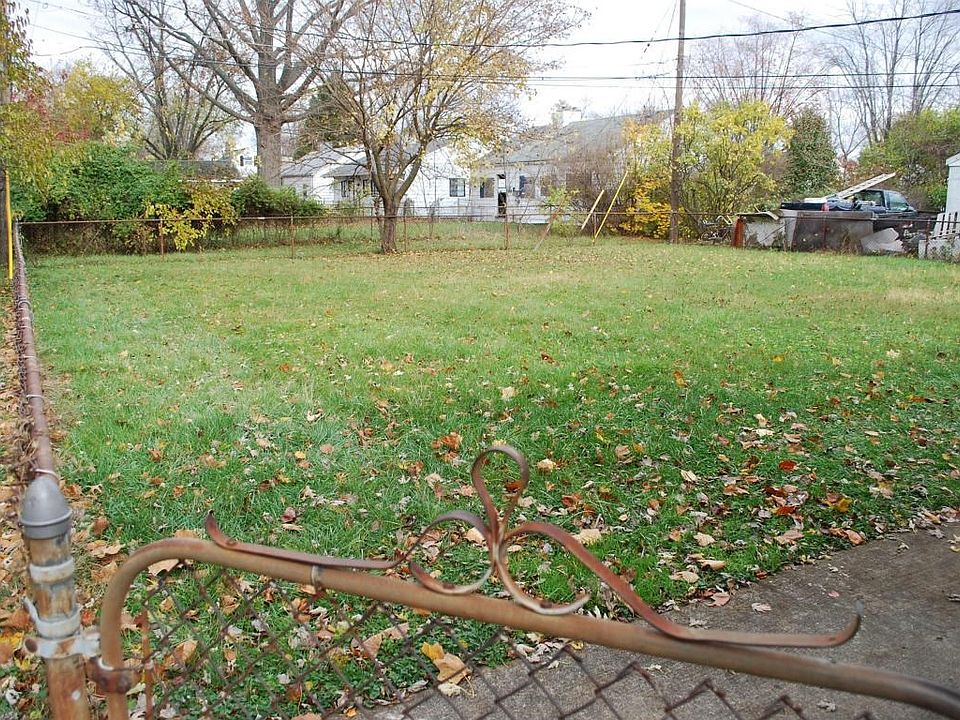 2nd image of 3100 Astor Ave