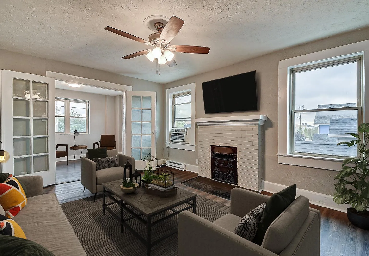 Studio, 550 sqft, $899 — Photo 2