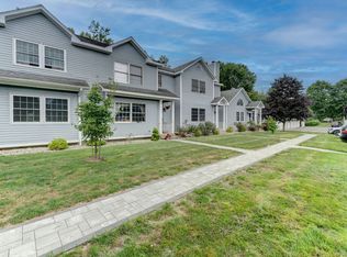 704 Fieldstone Ct #704, Colchester, CT 06415