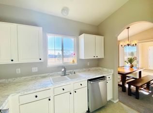 3770 Strawberry Field Grv APT F, Colorado Springs, CO 80906