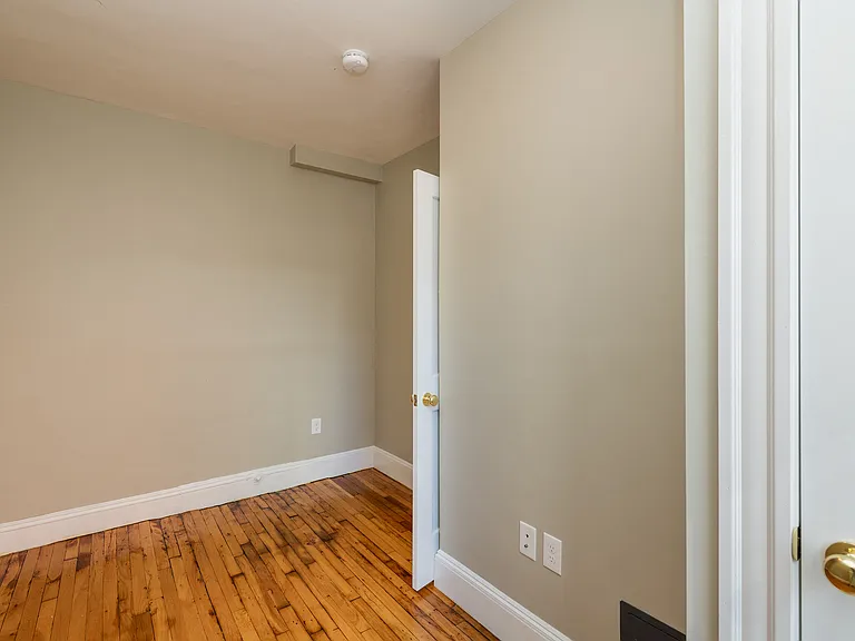 49 Worthington St — Photo 47