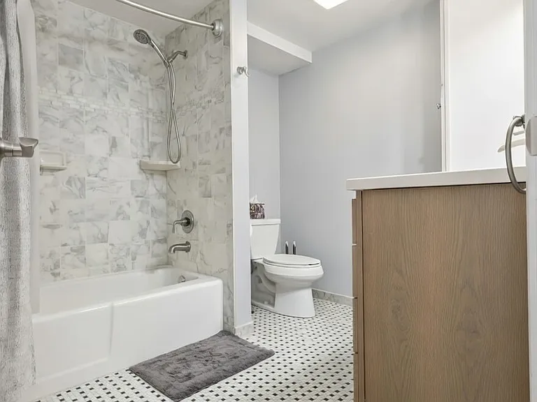 204 E Bailey Rd #D — Photo 8