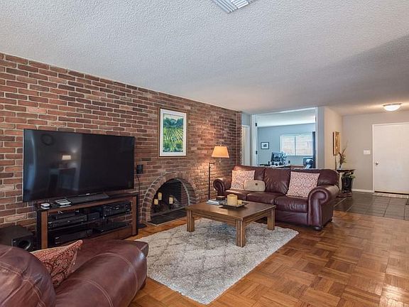 3rd image of 1330 S Ynez Ave