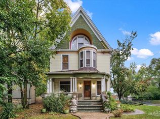 230 Comstock St, Joliet, IL 60436