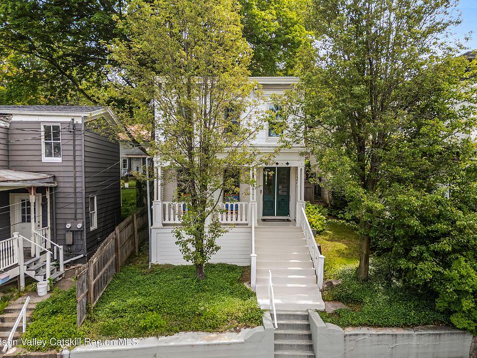 1st image of 16 Worth Avenue