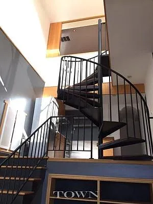 Rented by Meredith L Weise LREB | media 3