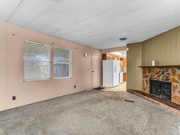 4th image of 699 Percival St