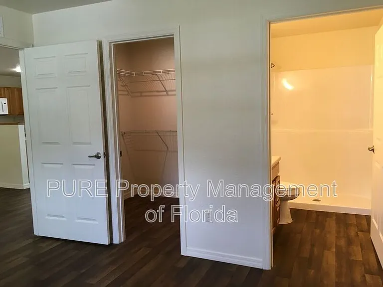 4700 NE 22nd Ave — Photo 12