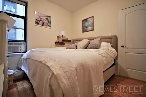 Rented by Real Street Inc | media 6