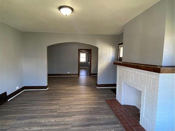 4th image of 4411 N Lockwood Ave