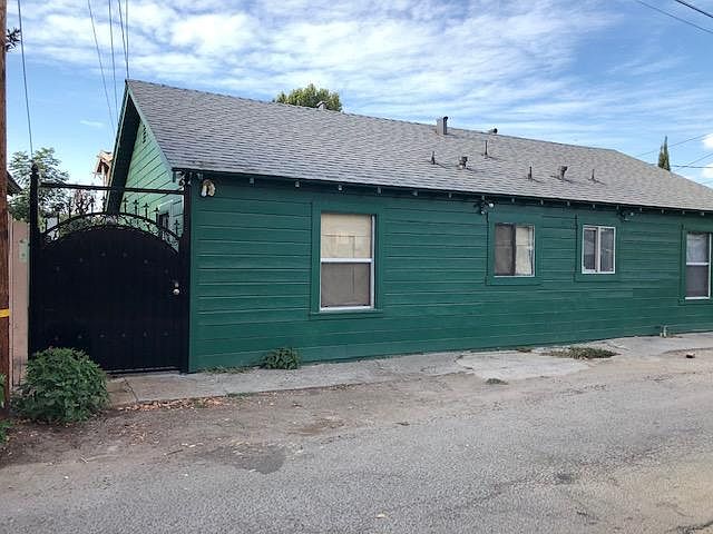 2nd image of 504 1/2 Harold St #B