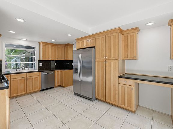 3rd image of 5658 Slicers Cir