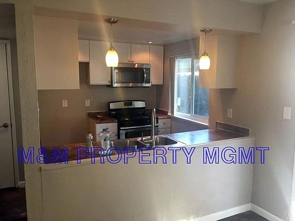 4221 SAVANNAH LANE Kitchen