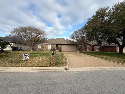 609 Castlebrook Dr Photo 1