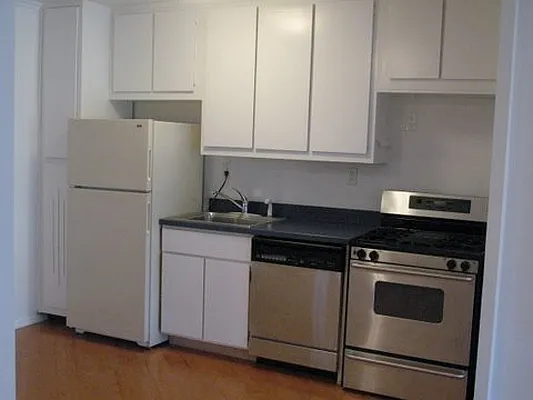 Rented by Makover Group Inc | media 16