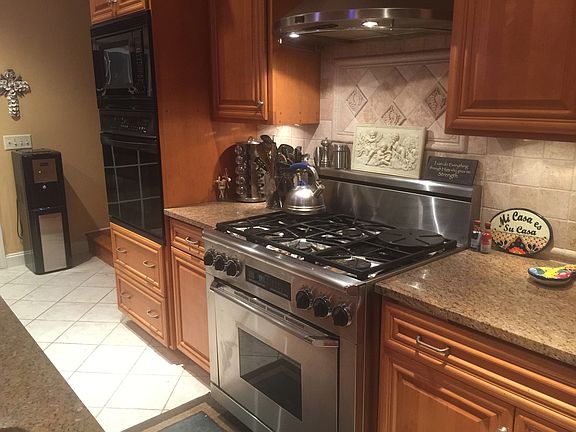 4th image of 4410 Wildrye Dr