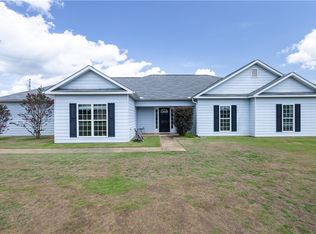 2 Cotton Ct, Fort Mitchell, AL 36856