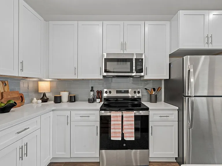 Spring Street Apartments — Photo 13