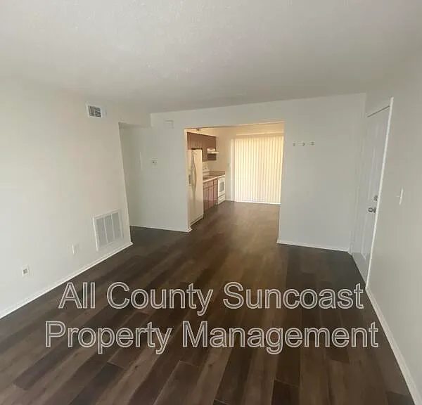 7450 35th St N #901 — Photo 3