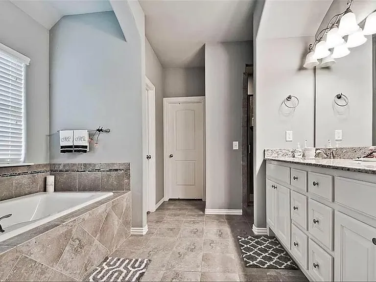 707 SW Barn Valley Rd — Photo 12