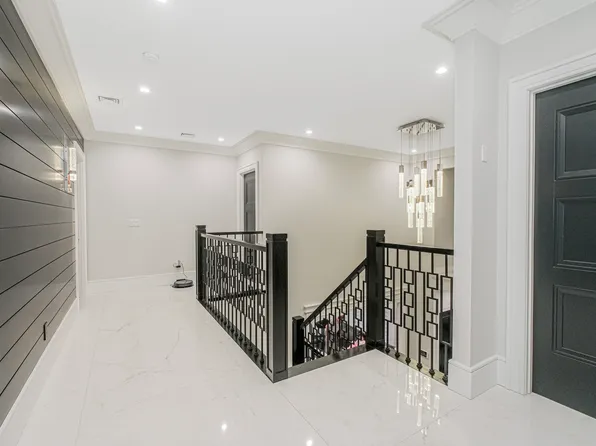 166 Providence Street image 13 of 40