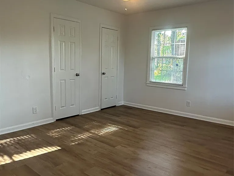 219 Glencroft Ct — Photo 13