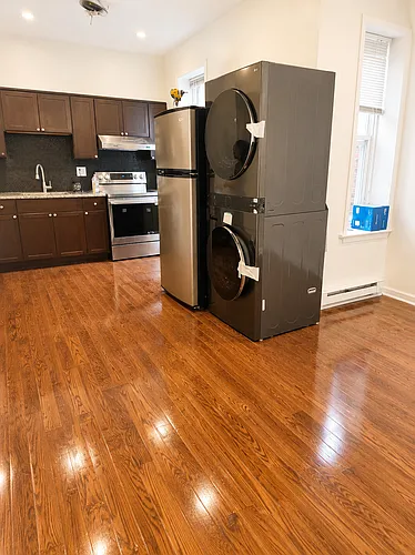 1708 Mifflin St #2 Photo 1