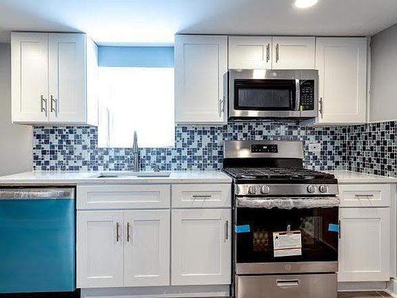 2nd image of 1532 N Central Park Ave #G