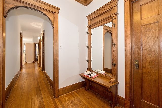 1st image of 603 W Fullerton Pkwy APT 2