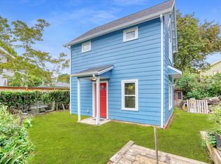 745 SE Miller St #B, Portland, OR 97202