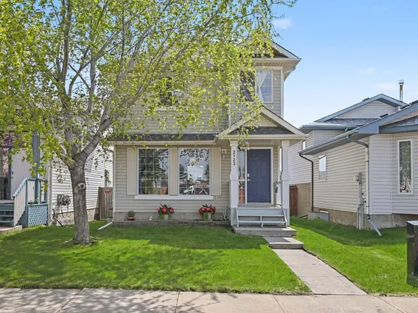 2123 36th Ave NW, Edmonton, AB T6T 1S3