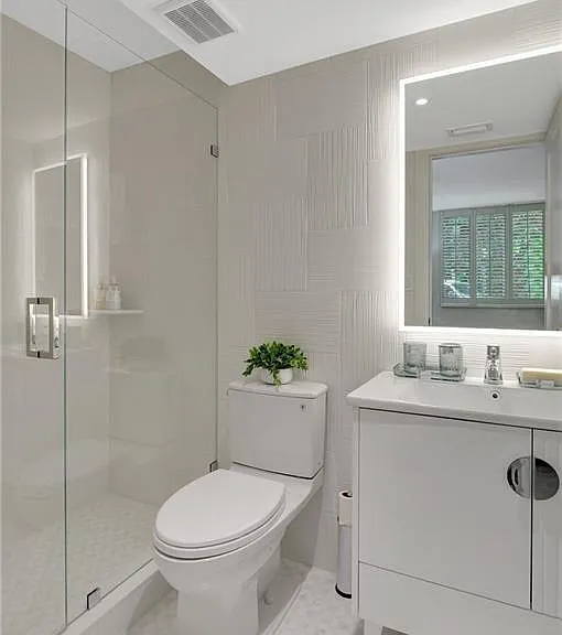 2357 Gulf Shore Blvd N #107 — Photo 21