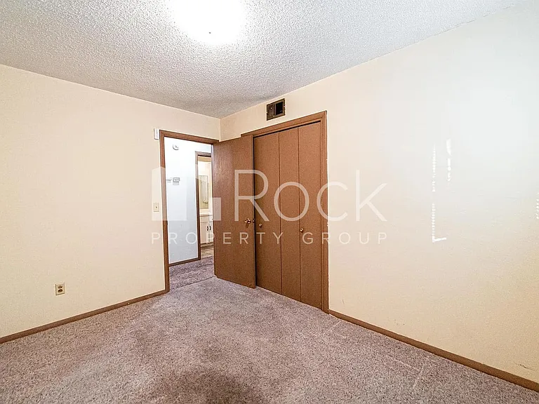 604 Moraine Ave — Photo 18