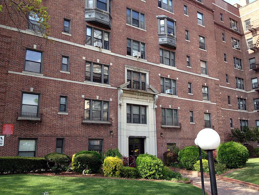 1st image of 17290 Highland Ave APT 6C