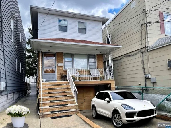201 Hoyt St, Kearny, NJ 07032