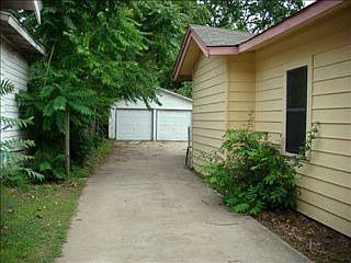 2nd image of 2816 NW 15th St