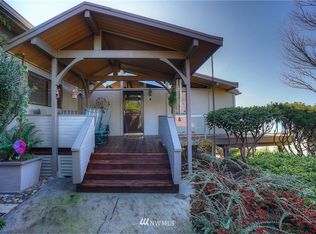 6320 Marine View Dr NE, Tacoma, WA 98422