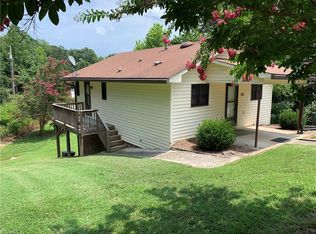 201 Myers Rd, Thomasville, NC 27360