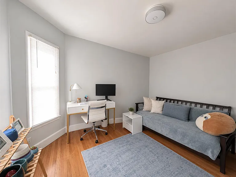 377 Highland Ave — Photo 8